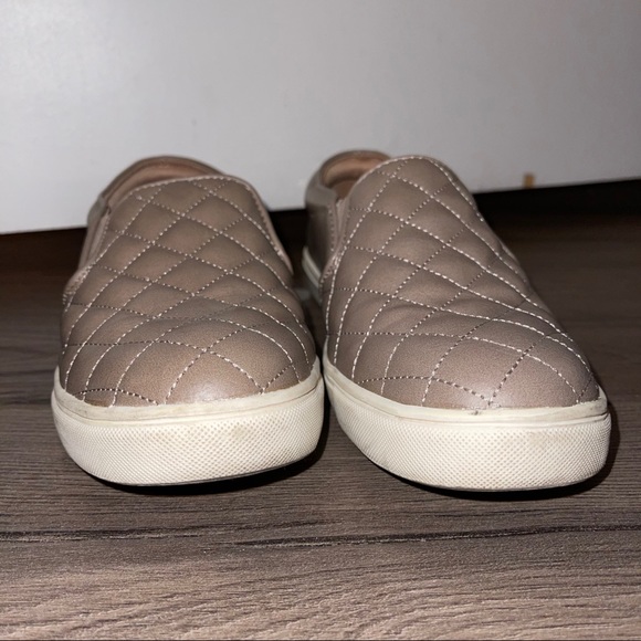 Reese Memory Foam Insole Sneakers - A New Day - Picture 5 of 5